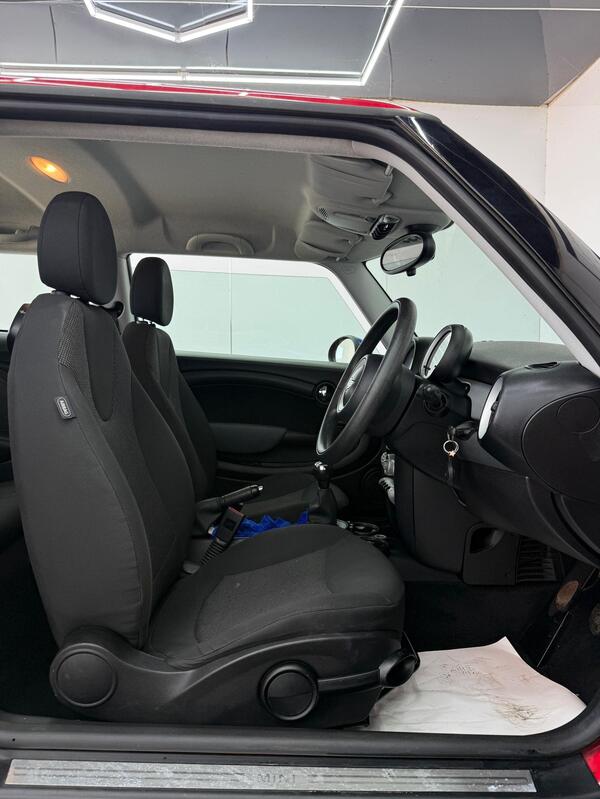 2009 MINI Hatch