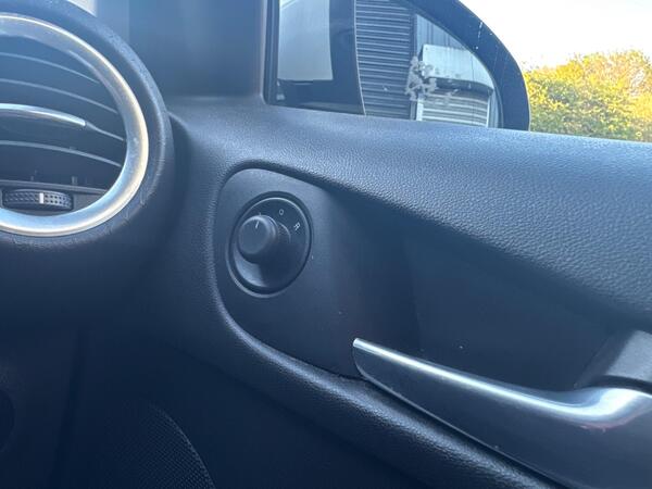 2013 Vauxhall ADAM GLAM