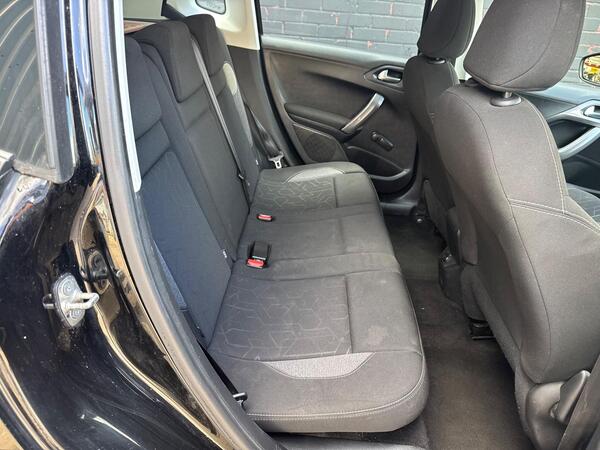 2017 Peugeot 2008 1.2 PureTech Active (Euro 6) 5dr