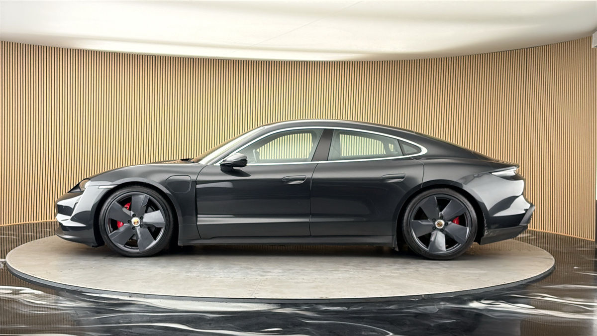 2023 Porsche Taycan Performance Plus 93.4kWh 4S Saloon