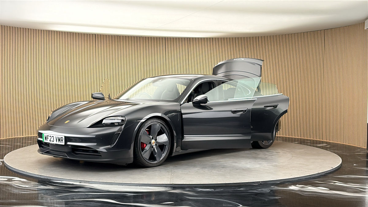 2023 Porsche Taycan Performance Plus 93.4kWh 4S Saloon
