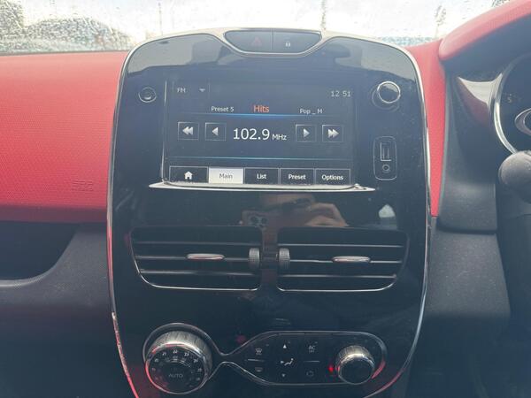 2014 Renault Clio 1.5 dCi Dynamique S MediaNav Euro 5 (s/s) 5dr