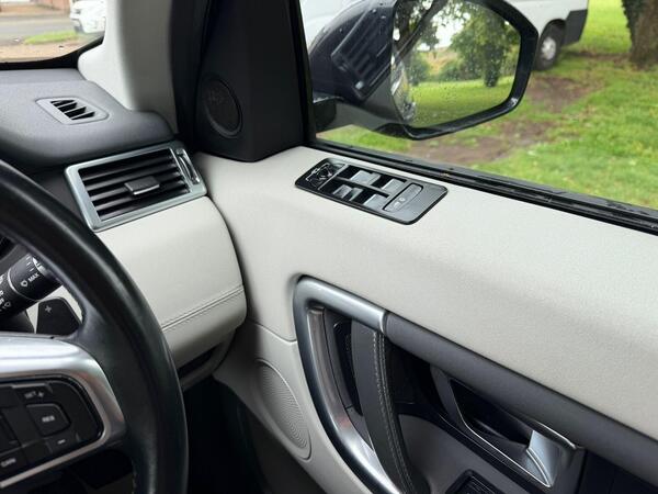 2015 Land Rover Discovery Sport HSE Auto