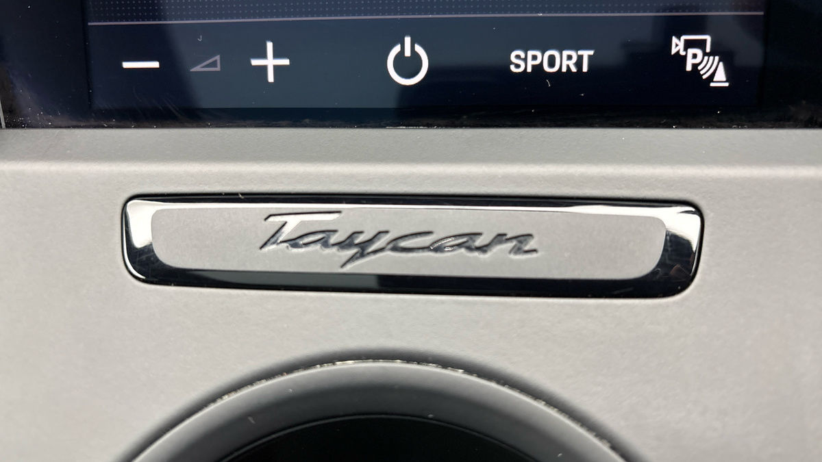 2023 Porsche Taycan Performance Plus 93.4kWh 4S Saloon